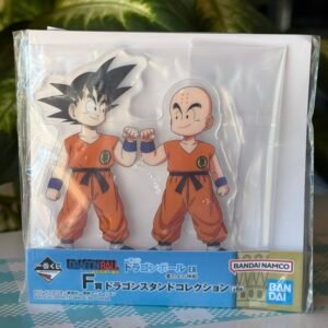 Figura acrílica de Goku y Krilin vía Japón